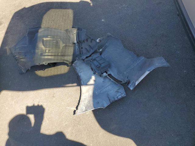 JTDZN3EU6HJ061641 - 2017 TOYOTA PRIUS V Silber Foto 12