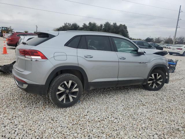 1V23C2CA3LC201607 - 2020 VOLKSWAGEN ATLAS CROS SE SILVER photo 3