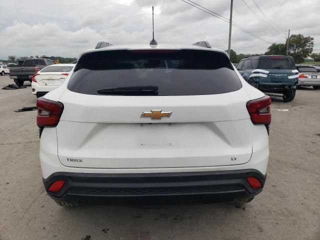 KL77LHE2XRC215585 - 2024 CHEVROLET TRAX 1LT WHITE photo 6
