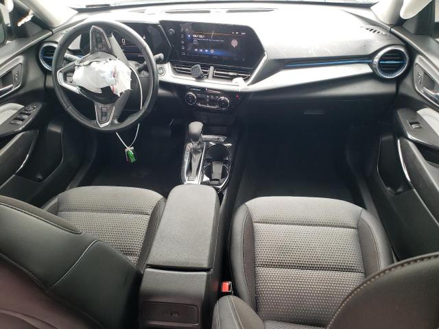 KL77LHE2XRC215585 - 2024 CHEVROLET TRAX 1LT WHITE photo 8