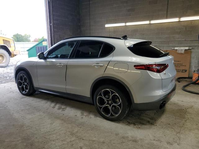 ZASPAKBN2N7D32110 - 2022 ALFA ROMEO STELVIO TI SILVER photo 2