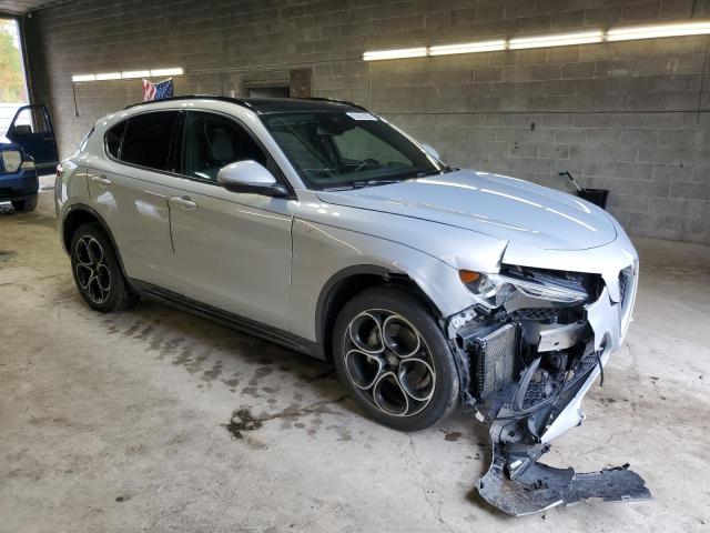 ZASPAKBN2N7D32110 - 2022 ALFA ROMEO STELVIO TI SILVER photo 4