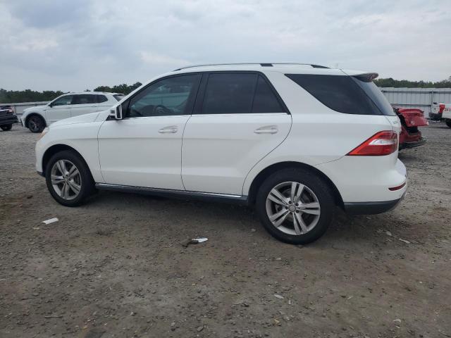 4JGDA5HB3FA587732 - 2015 MERCEDES-BENZ ML 350 4MATIC WHITE photo 2
