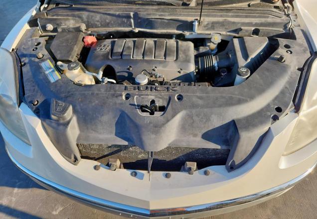 5GALRBED5AJ142447 - 2010 BUICK ENCLAVE CXL CREAM photo 12