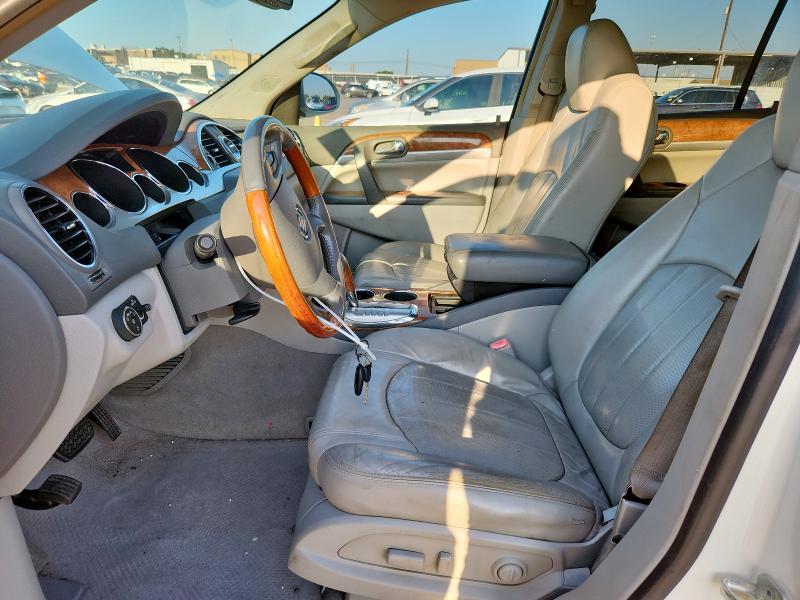 5GALRBED5AJ142447 - 2010 BUICK ENCLAVE CXL CREAM photo 7