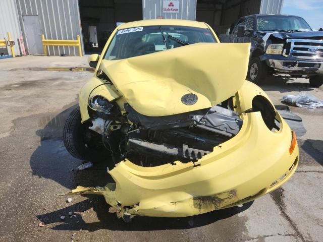 3VWPG3AG4AM001901 - 2010 VOLKSWAGEN NEW BEETLE YELLOW photo 5