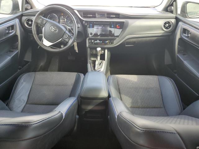 2T1BURHE2JC063528 - 2018 TOYOTA COROLLA L Сұр фото 8