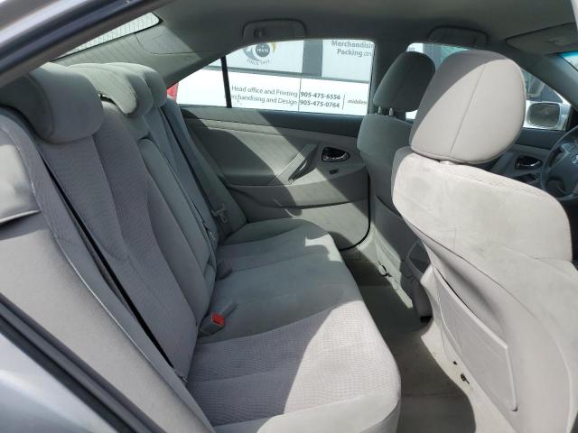 4T1BF3EK6BU706724 - 2011 TOYOTA CAMRY BASE SILVER photo 10