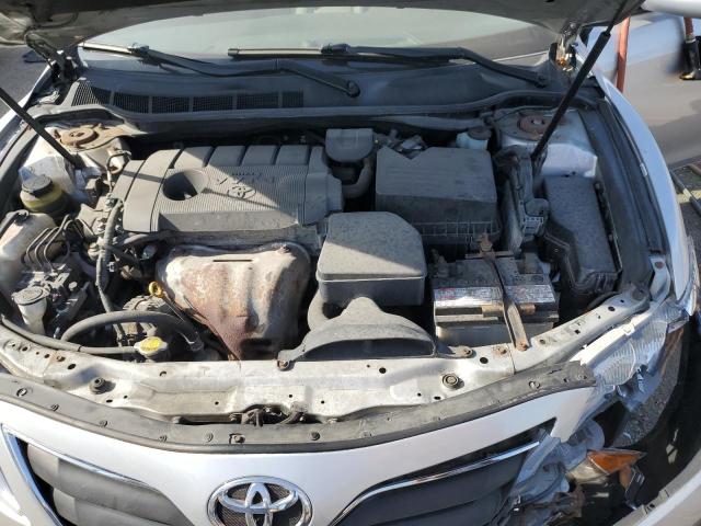 4T1BF3EK6BU706724 - 2011 TOYOTA CAMRY BASE SILVER photo 11
