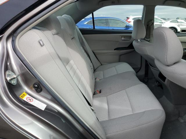 4T4BF1FK7GR526197 - 2016 TOYOTA CAMRY LE GRAY photo 10