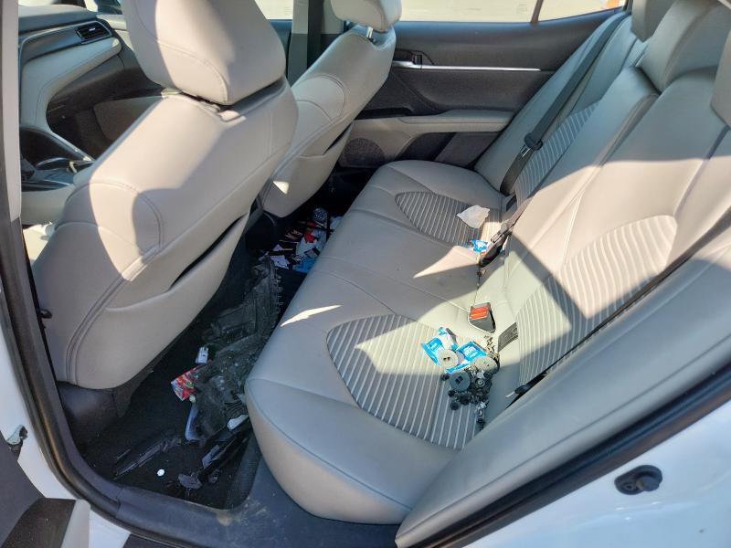 4T1G11AK6NU689426 - 2022 TOYOTA CAMRY SE 白色 照片 10