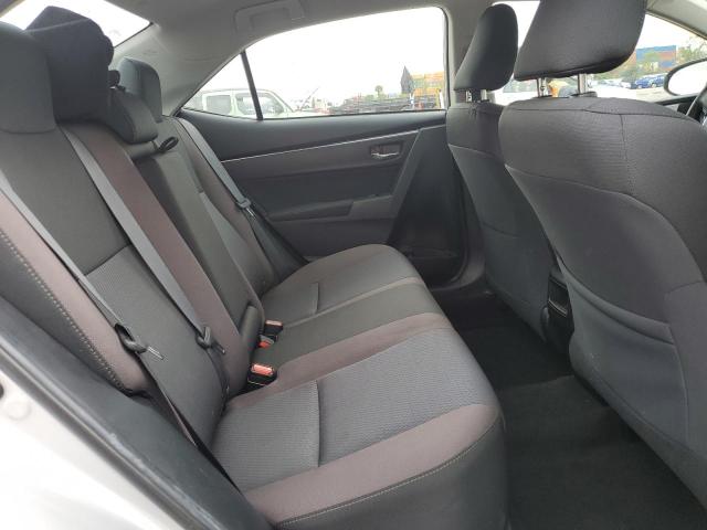 2T1BURHEXJC990082 - 2018 TOYOTA COROLLA L Silber Foto 10