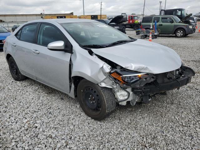 2T1BURHEXJC990082 - 2018 TOYOTA COROLLA L Silber Foto 4