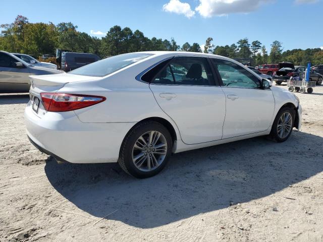 4T1BF1FK7HU771030 - 2017 TOYOTA CAMRY LE WHITE photo 3