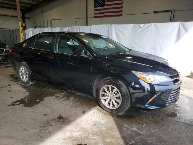 4T1BF1FK8HU386690 - 2017 TOYOTA CAMRY LE BLACK photo 4