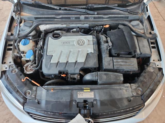 3VWLL7AJ6CM062196 - 2012 VOLKSWAGEN JETTA TDI Silber Foto 11