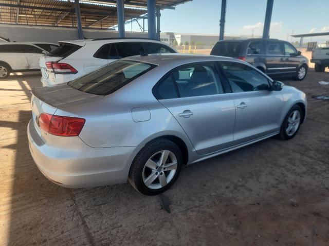 3VWLL7AJ6CM062196 - 2012 VOLKSWAGEN JETTA TDI Silber Foto 3