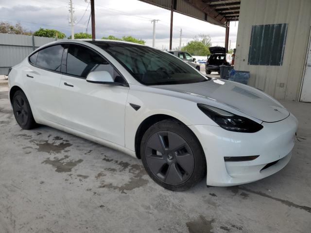 5YJ3E1EA5NF335897 - 2022 TESLA MODEL 3 Սպիտակ լուսանկար 4