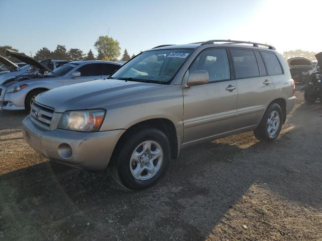 2004 TOYOTA HIGHLANDER, 