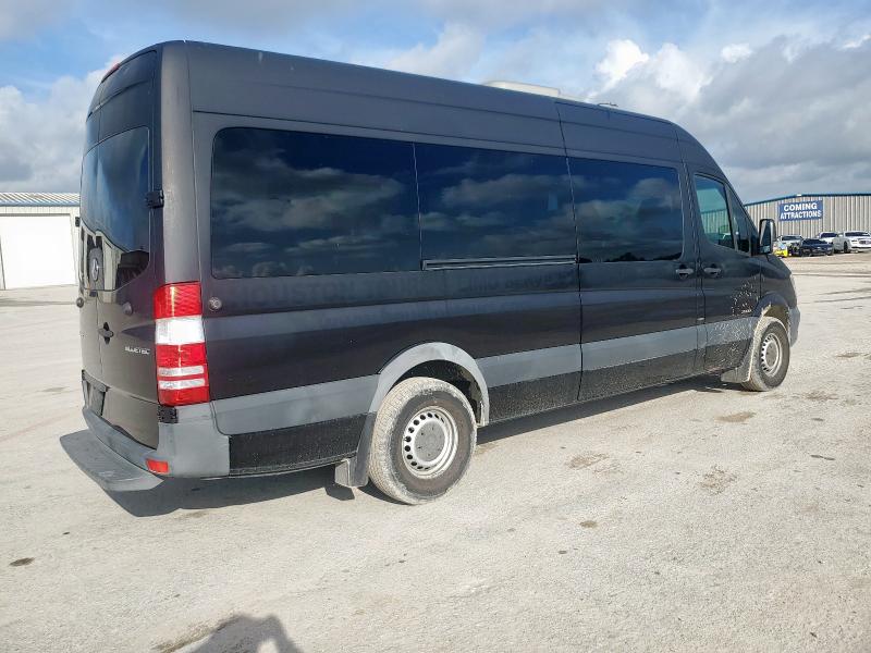8BRPE8DD5GE121730 - 2016 MERCEDES-BENZ SPRINTER 2500 BLACK photo 3