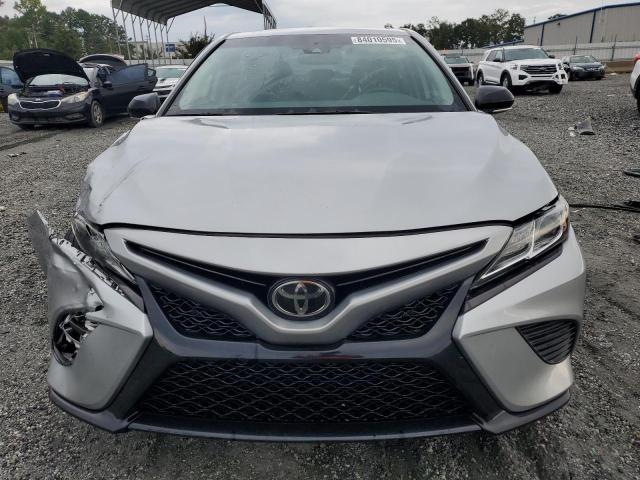 4T1B11HK2KU186519 - 2019 TOYOTA CAMRY L SILVER photo 5