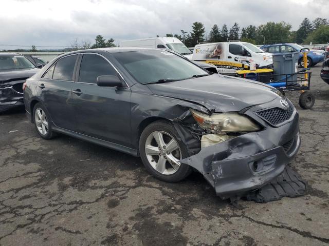 4T1BF3EK4BU630162 - 2011 TOYOTA CAMRY BASE GRAY photo 4