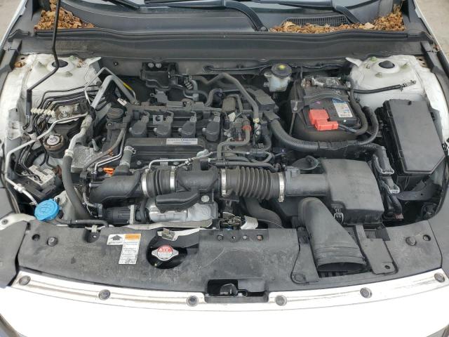 1HGCV1F34JA186015 - 2018 HONDA ACCORD SPORT WHITE photo 11