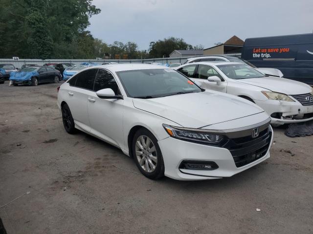 1HGCV1F34JA186015 - 2018 HONDA ACCORD SPORT WHITE photo 4