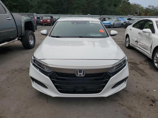 1HGCV1F34JA186015 - 2018 HONDA ACCORD SPORT WHITE photo 5