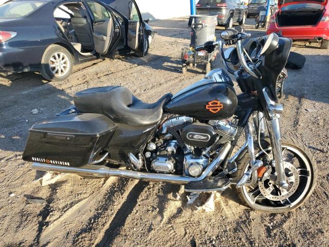 2011 HARLEY-DAVIDSON FLHX, 