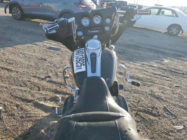 1HD1KB417BB677162 - 2011 HARLEY-DAVIDSON FLHX შავი ფოტო 6