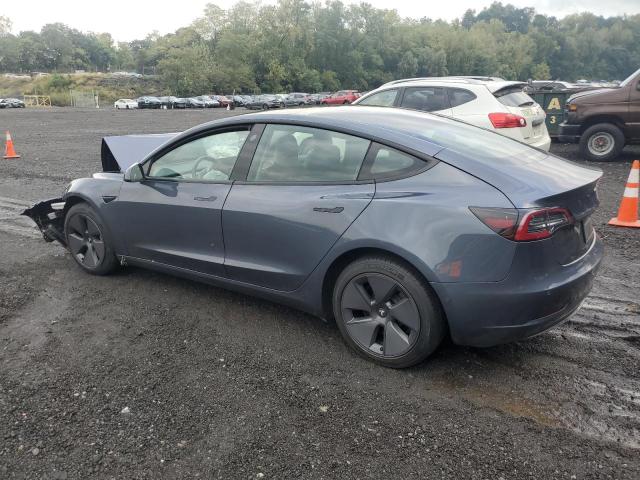 5YJ3E1EB1NF349059 - 2022 TESLA MODEL 3 GRAY photo 2