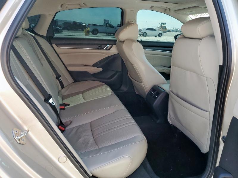 1HGCV1F53JA143593 - 2018 HONDA ACCORD EXL GOLD photo 10