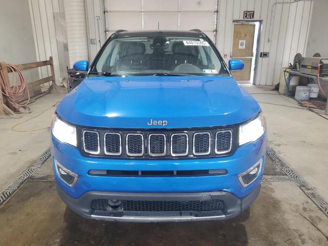 3C4NJDCB9HT665808 - 2017 JEEP COMPASS LIMITED Көк фото 5