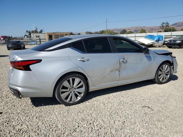 1N4BL4CV5KC108250 - 2019 NISSAN ALTIMA SR SILVER photo 3