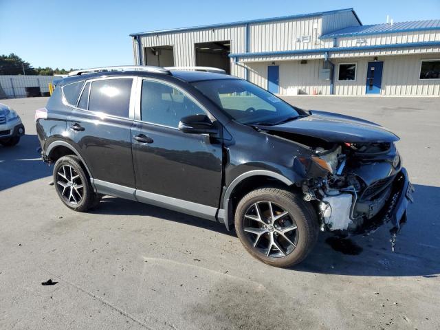2T3JFREVXJW742236 - 2018 TOYOTA RAV4 SE 黑色 照片 4
