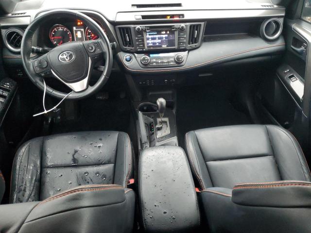 2T3JFREVXJW742236 - 2018 TOYOTA RAV4 SE 黑色 照片 8