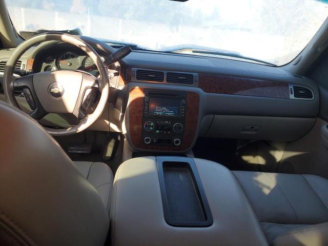 1GCHC29K87E545810 - 2007 CHEVROLET SILVERADO C2500 HEAVY DUTY TAN photo 8