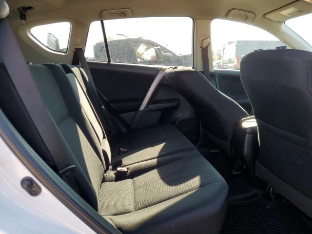 2T3ZFREV1HW372808 - 2017 TOYOTA RAV4 LE 白色 照片 10