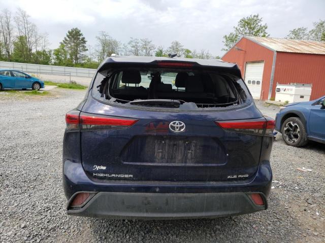 5TDGZRBH2NS247164 - 2022 TOYOTA HIGHLANDER XLE Blau Foto 12