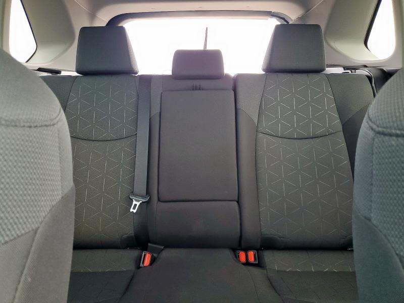 2T3W1RFVXNW203012 - 2022 TOYOTA RAV4 XLE WHITE photo 10