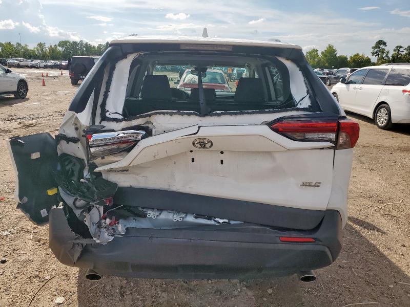 2T3W1RFVXNW203012 - 2022 TOYOTA RAV4 XLE WHITE photo 6