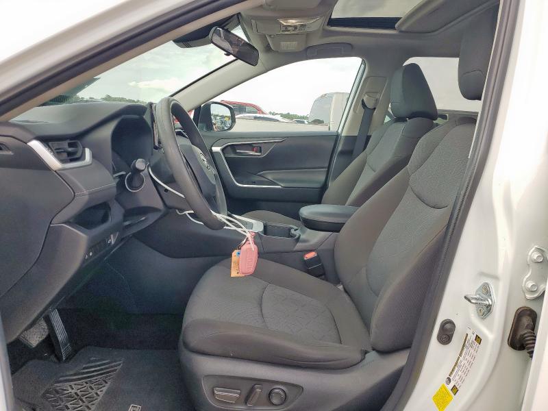 2T3W1RFVXNW203012 - 2022 TOYOTA RAV4 XLE WHITE photo 7