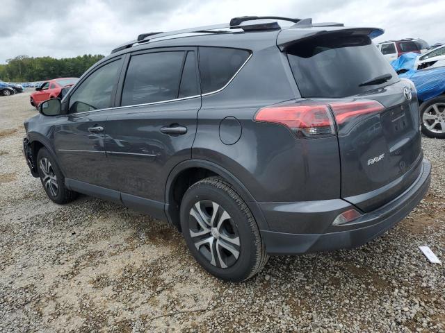 JTMZFREV7JD130611 - 2018 TOYOTA RAV4 LE Gris photo 2