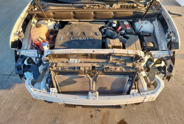 2LMPJ6LR0JBL40516 - 2018 LINC MKX RESERVE Սպիտակ լուսանկար 12