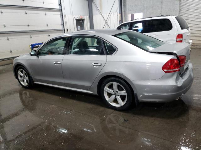 1VWBH7A34DC148334 - 2013 VOLKSWAGEN PASSAT SE Plata foto 2