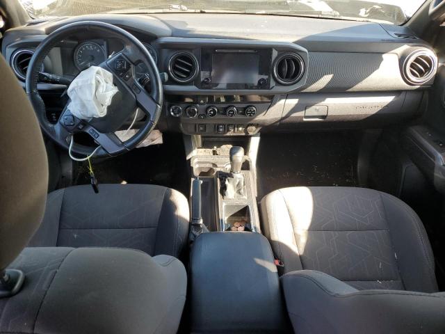 3TMDZ5BNXJM039643 - 2018 TOYOTA TACOMA DOUBLE CAB Grau Foto 8