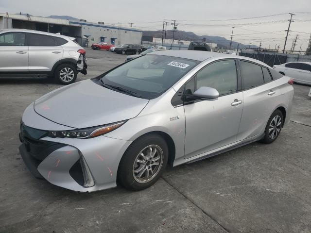 JTDKARFP7H3010288 - 2017 TOYOTA PRIUS PRIM SILVER photo 1