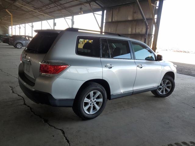 5TDZK3EHXDS122367 - 2013 TOYOTA HIGHLANDER BASE Сріблястий фото 3