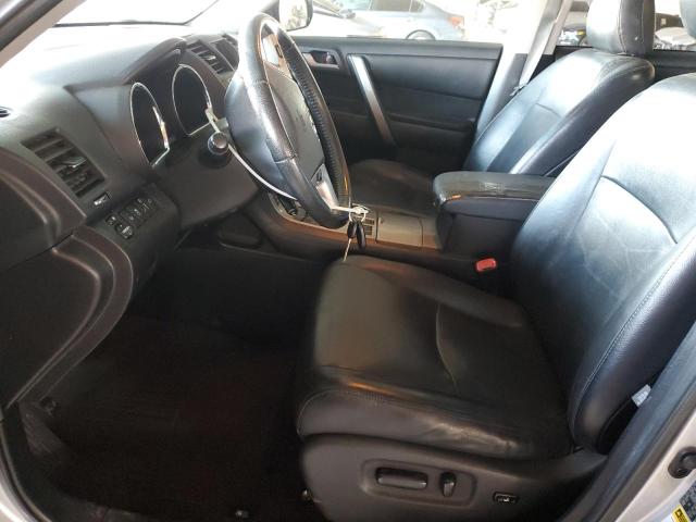5TDZK3EHXDS122367 - 2013 TOYOTA HIGHLANDER BASE Сріблястий фото 7